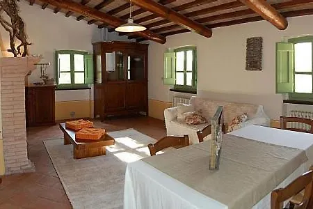 Sleeps 2 Pool Wifi Апартаменты Карпини
