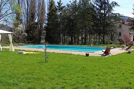 Sleeps 2 Pool Wifi * Карпини