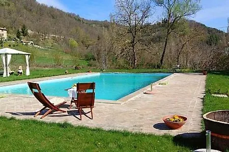 Sleeps 2 Pool Wifi
