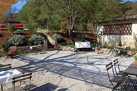 Апартаменты Sleeps 2 Pool Wifi
